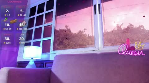 zihaadams_ online show from April 4, 7:54 pm