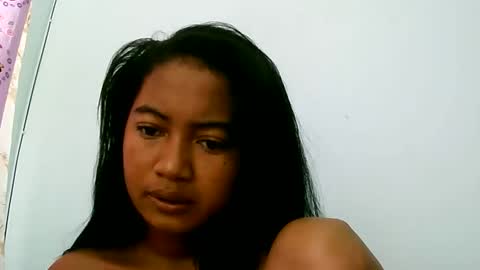 elly online show from April 11, 7:45 am