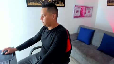 Ziro online show from December 2, 7:00 pm