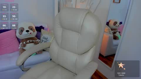 Zobe Love online show from March 4, 9:43 pm