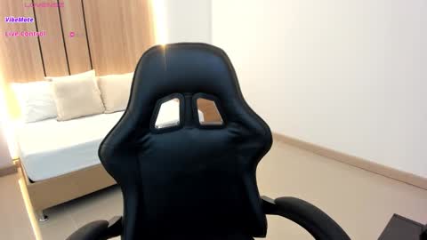 Zoe  online show from March 23, 12:32 pm