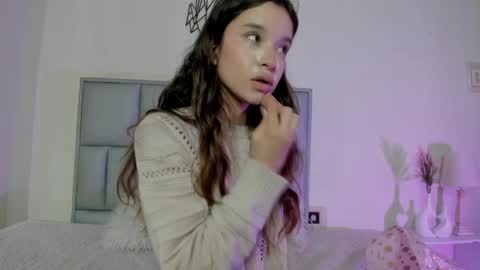 zoe_dear online show from April 7, 5:15 pm