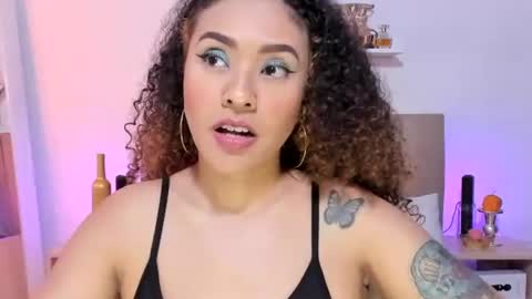 Zoe Gruber online show from December 19, 1:12 am