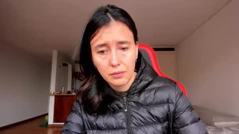 Snapshot of zoe_jeane_beker chatting on October 21, 7:50 pm ZOE online show from October 21, 7:50 pm