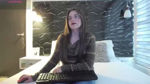 Zoe online show from February 11, 11:47 am