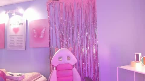 Zoe Lynch online show from March 27, 12:17 pm