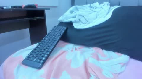 Snapshot of zoe_messy chatting on October 23, 1:45 pm Zoe online show from October 23, 1:45 pm