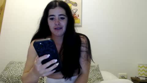 Snapshot of zoe_mill33r chatting on December 20, 9:50 pm Zoe online show from December 20, 9:50 pm