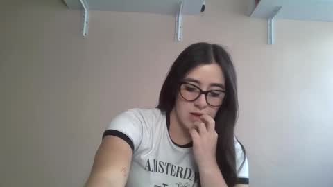 Snapshot of zoe_mill33r chatting on September 28, 9:46 pm Zoe online show from September 28, 9:46 pm