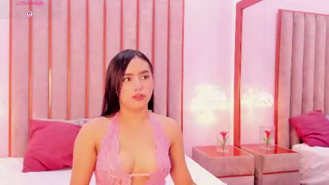 Zoe Monrow online show from August 5, 1:41 pm