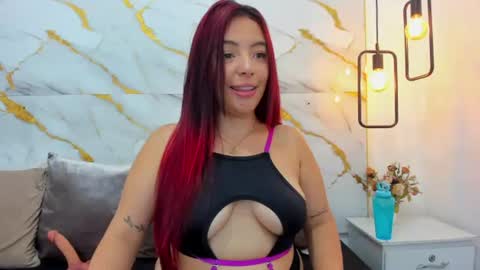 Zoe online show from June 24, 11:45 pm