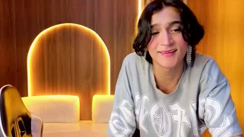 Zoe online show from January 8, 8:25 pm