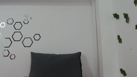 Carolina online show from October 27, 9:15 pm