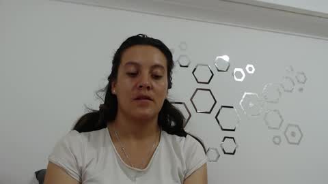 Carolina online show from December 1, 8:51 pm