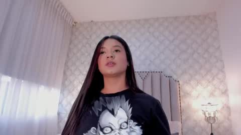 Zoe online show from May 30, 10:30 pm