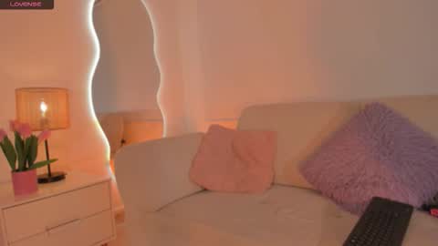  ZOE  online show from October 7, 3:46 am