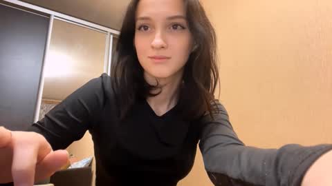 Lisa online show from December 17, 2:24 pm