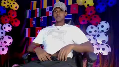 Zoriel online show from June 28, 6:37 pm