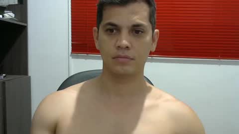 zoro_00 online show from January 19, 12:20 am