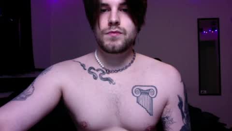 zorvello_83 online show from July 7, 5:17 pm