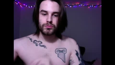 zorvello_83 online show from April 7, 7:49 pm