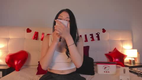 cintya kors online show from February 9, 2:38 am