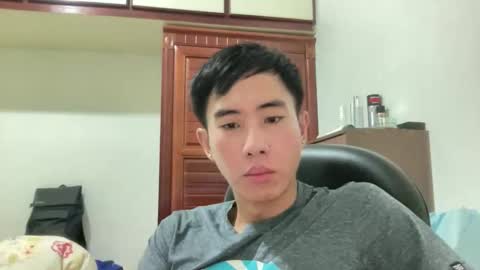 Z online show from April 12, 3:49 pm