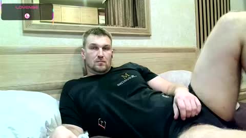 ztigrousz online show from December 20, 3:30 pm