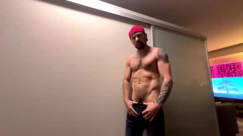 Zuko online show from November 19, 2:11 am