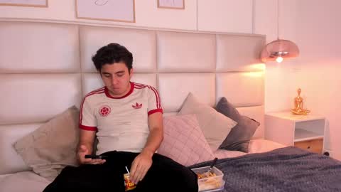 Zuky  Yakihiro online show from February 27, 5:47 pm