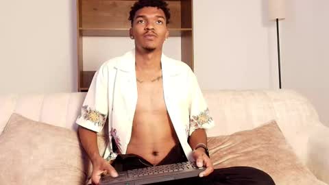 Snapshot of zuluflame chatting on October 17, 9:41 pm Marcelo Torres online show from October 17, 9:41 pm