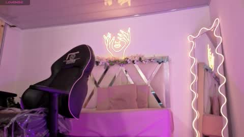 ZURY   online show from February 19, 11:42 am