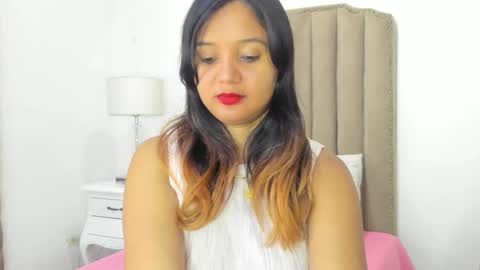 Im Zusan My schedule is from 1030pm to 430 am colombian time online show from March 31, 3:18 am