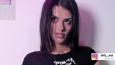 zyelly online show from July 22, 2:35 am