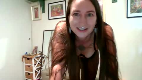 Zyra Cloud online show from December 3, 7:47 pm