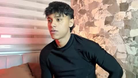 zyzz_1812 online show from February 25, 4:27 am